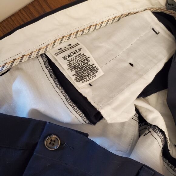 2 Pair Dockers & Wing & Anchor Dockers Khakis 36" x 30" Gray-ish Charcoal & Blue - Picture 12 of 16